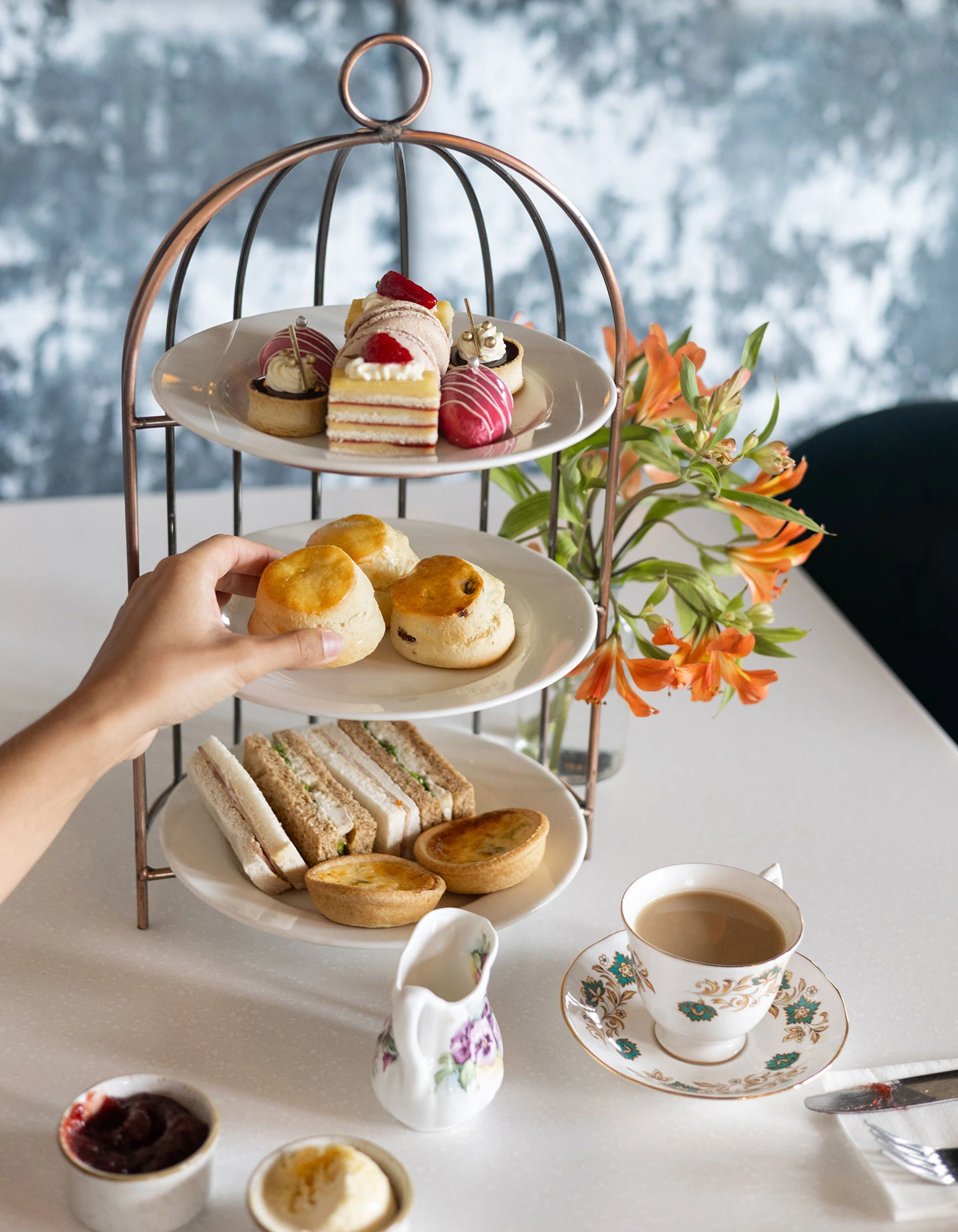 Cakes,-conversation-and-calm-spaces
